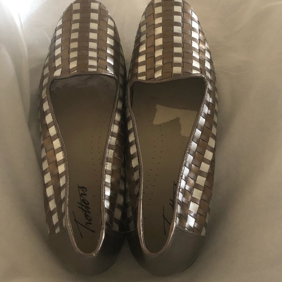 TROTTERS FLATS SHOES - Picture 2 of 12